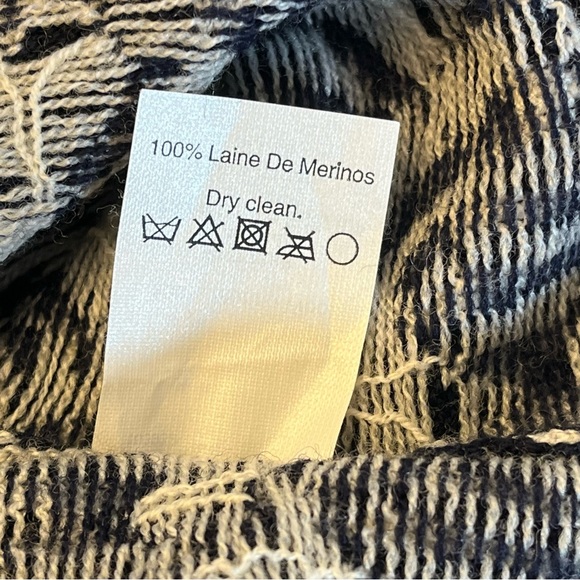 J Crew Womens Vintage Black White Fish Pattern 100% Merino Wool Sweater XXS - Picture 12 of 14